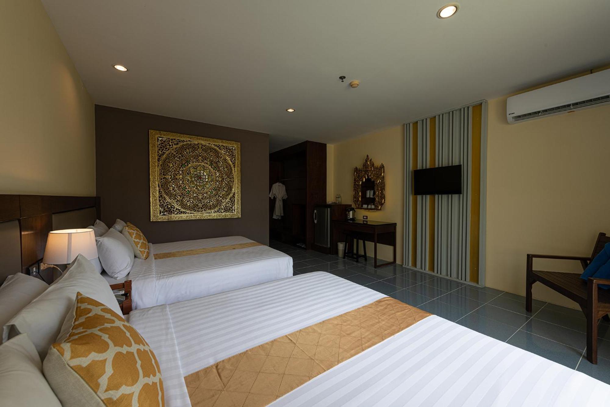 Blue Beach Grand Resort And Spa In Chalong Phuket By Dayuu Ban Saiyuan Exterior foto