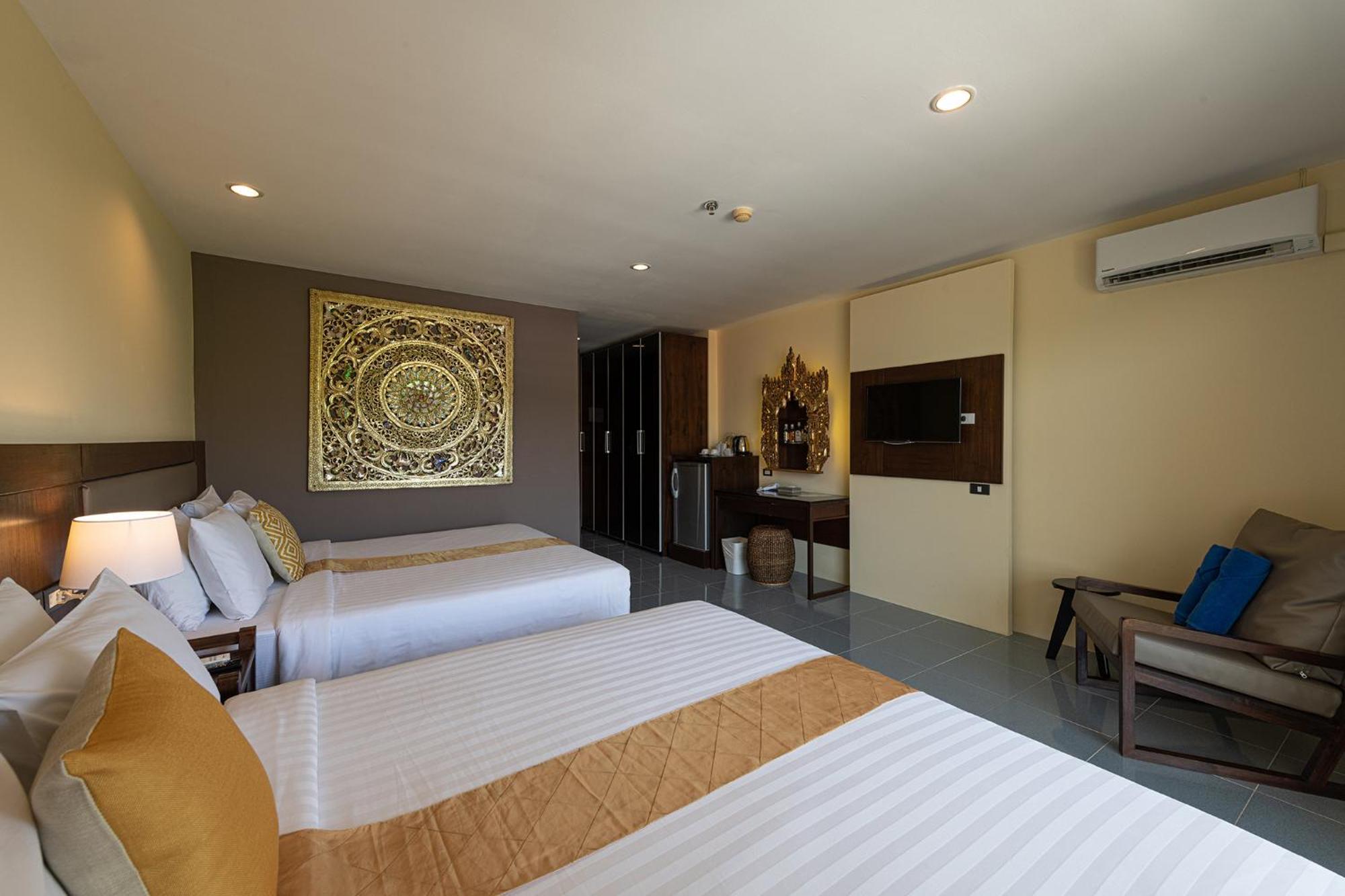 Blue Beach Grand Resort And Spa In Chalong Phuket By Dayuu Ban Saiyuan Exterior foto