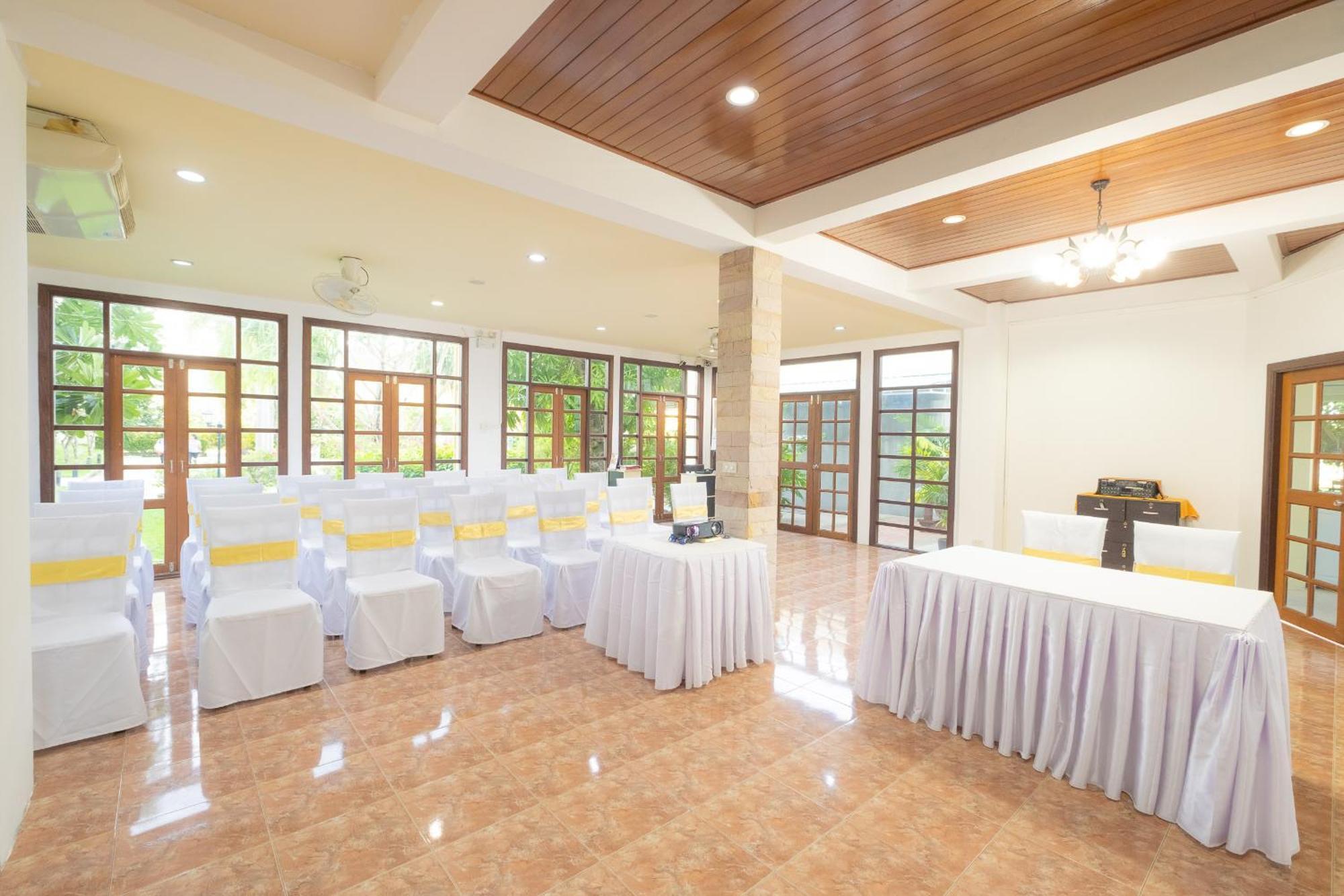 Blue Beach Grand Resort And Spa In Chalong Phuket By Dayuu Ban Saiyuan Exterior foto
