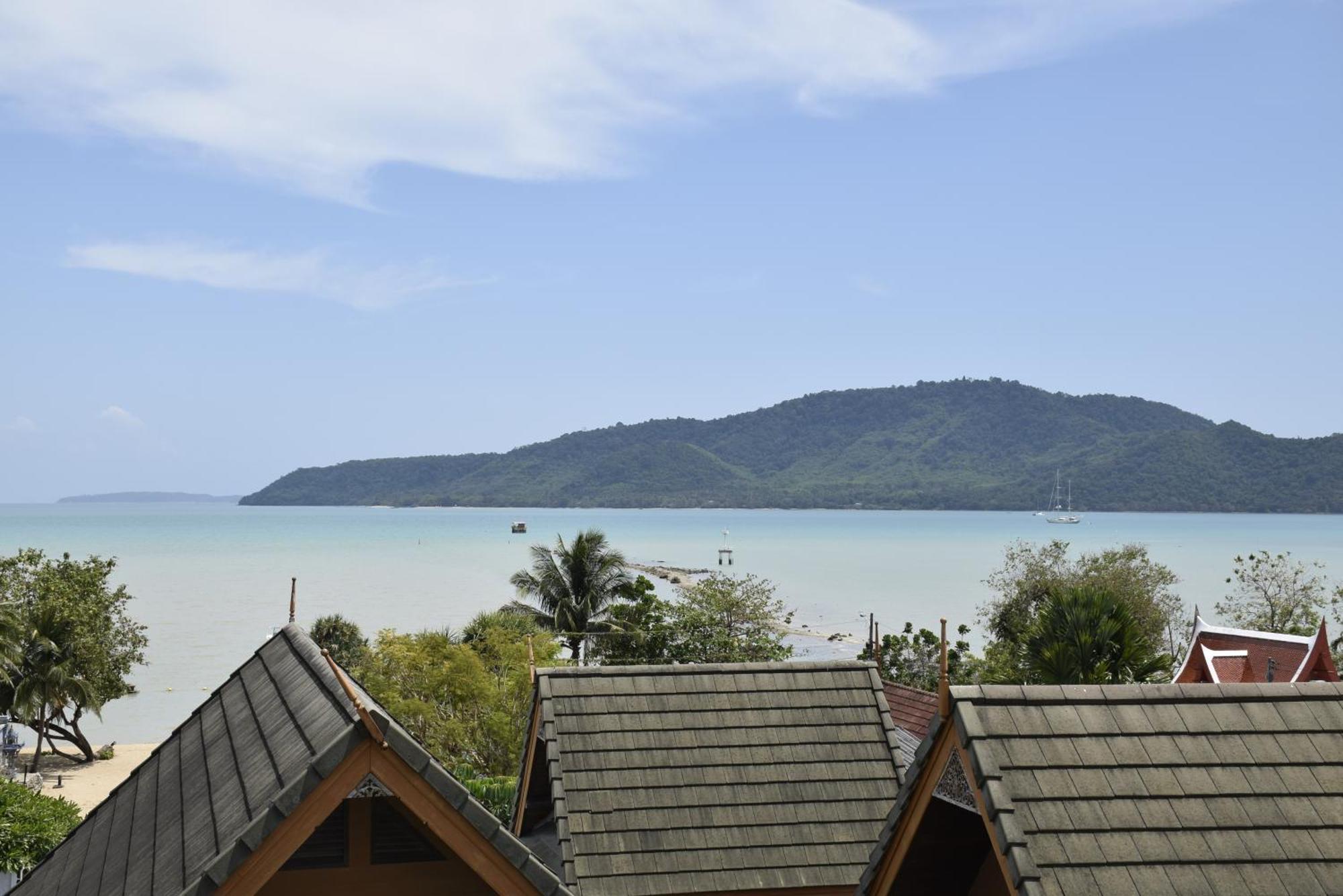 Blue Beach Grand Resort And Spa In Chalong Phuket By Dayuu Ban Saiyuan Exterior foto